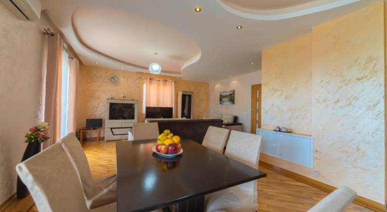 Big villa with garden, grill & terrace | Pet-friendly — photo 2