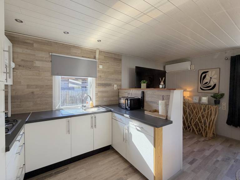 Pleasant vacation home with patio | Dogs allowed — photo 3