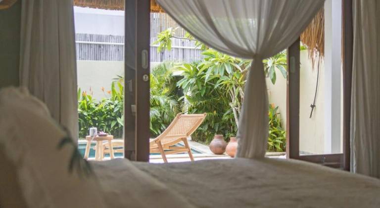 Tropical 2BR Bingin Center 2 Minutes to Beach — photo 5