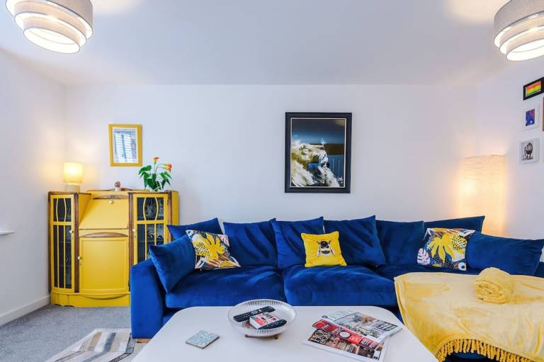 Ideal for Business Long Term Guests FREE Parking