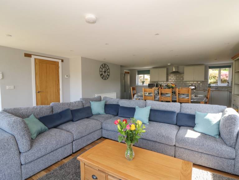 Fully equipped cottage with garden & hot tub | Pets are welcome — photo 4