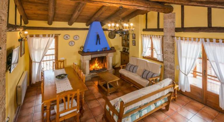 Vacation home with barbeque & terrace | Pets are welcome — photo 2