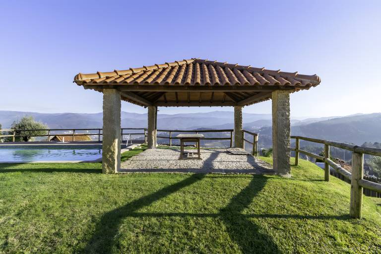 Fully equipped charming house with garden, private pool & patio | Garden view | Pet-friendly — photo 4