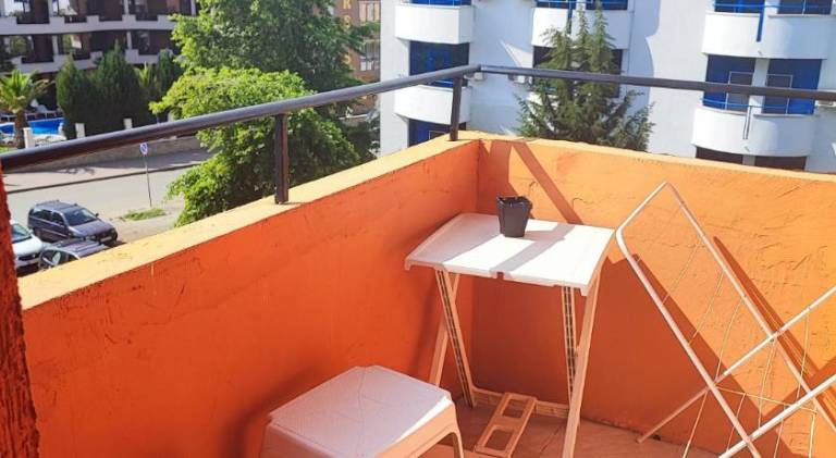 Holiday apartment with patio & yard — photo 5
