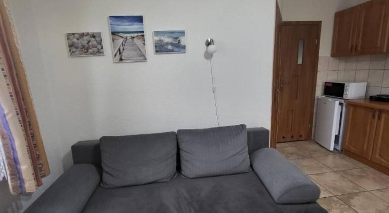 Lodge with garden — photo 4