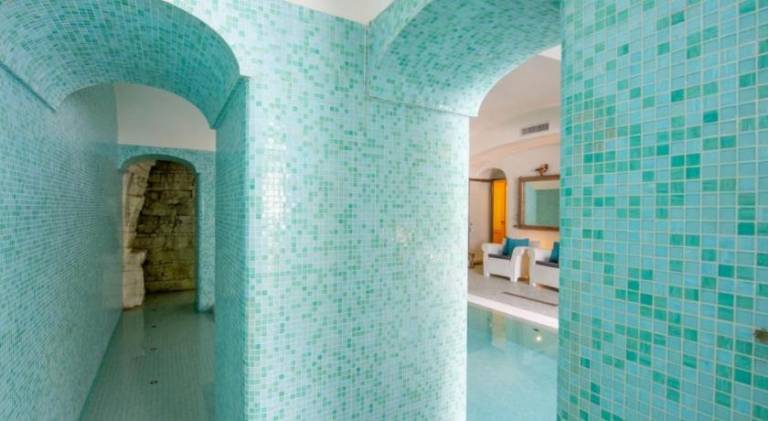 Charming villa with hot tub & pool | Next to the beach | Pets are welcome — photo 4