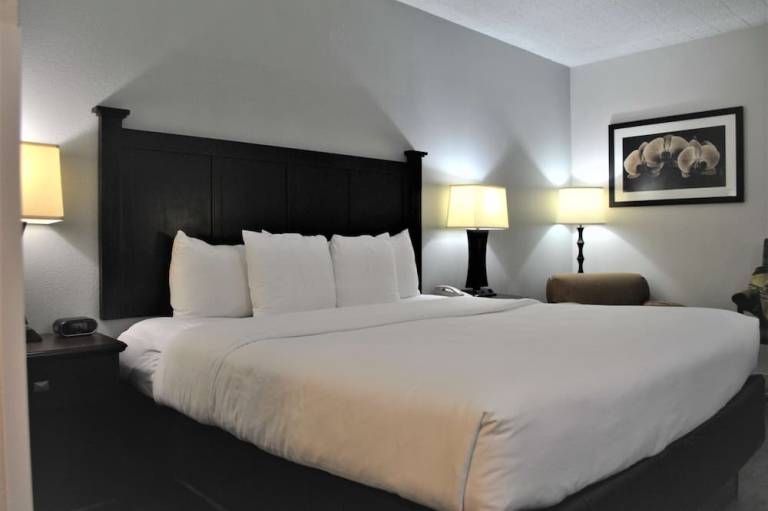 Best Western Paramus Hotel & Suites