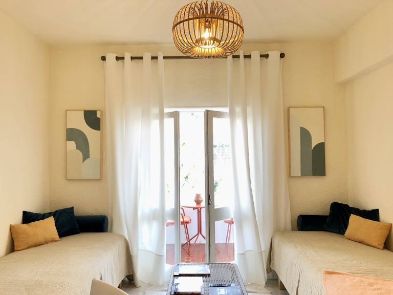 Stylish apartment 400 meters from beach