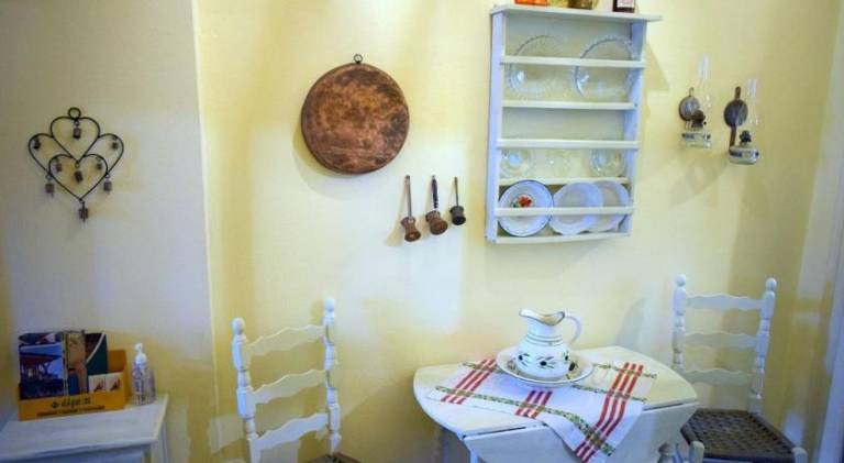 House with patio | Pets are welcome — photo 5