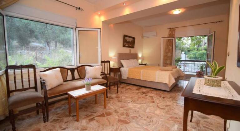 Vacation home with 2 rooms for 6 persons in Lesvos