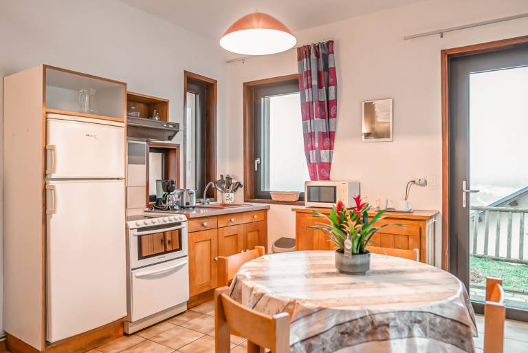 Logement 2/4 personnes - Village de gites de Châteauneuf de Randon — photo 4