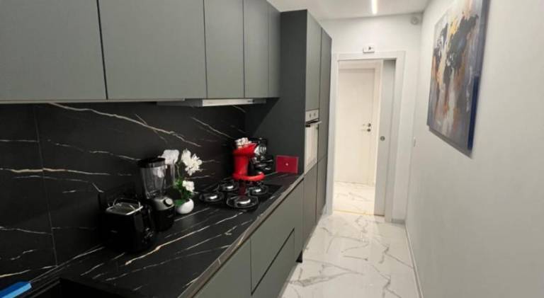 Rental apartment with patio — photo 3