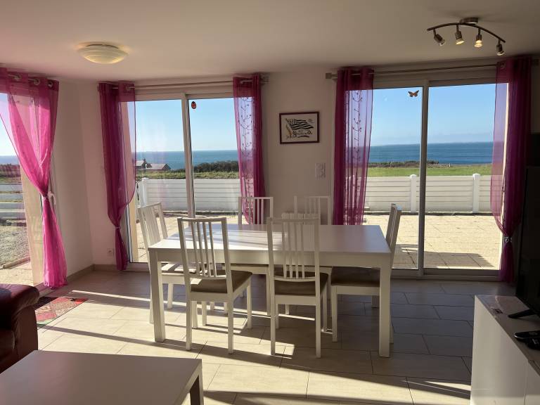 Vacation home with garden & barbecue | Beach view | Beach nearby | Pet-friendly — photo 4