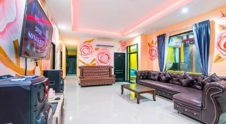 Villa with private pool & barbeque | Dogs allowed — photo 3