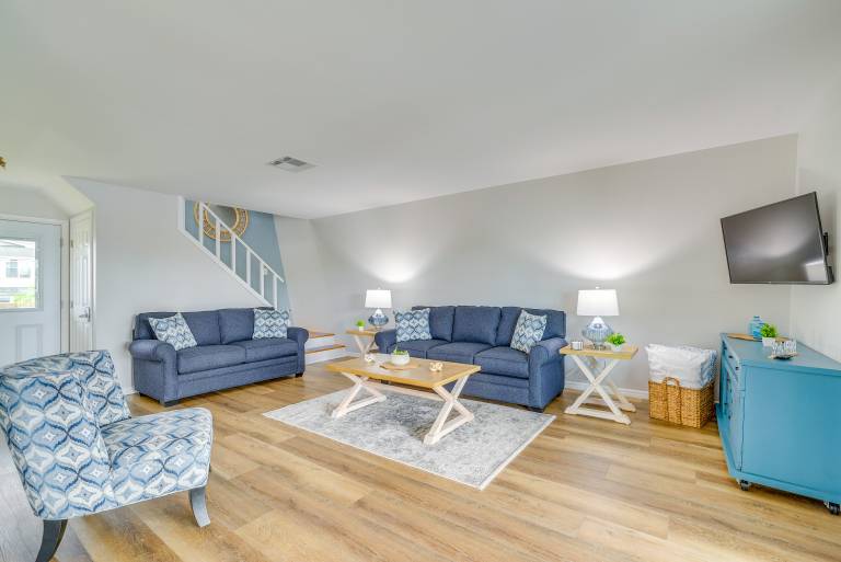 Hernando Beach Waterfront Home w Boat Dock & Deck