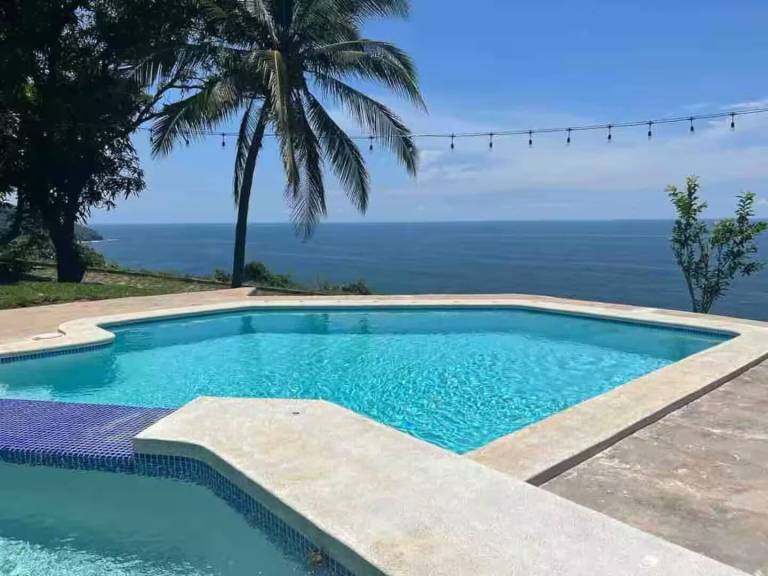 Villa Teotepeque