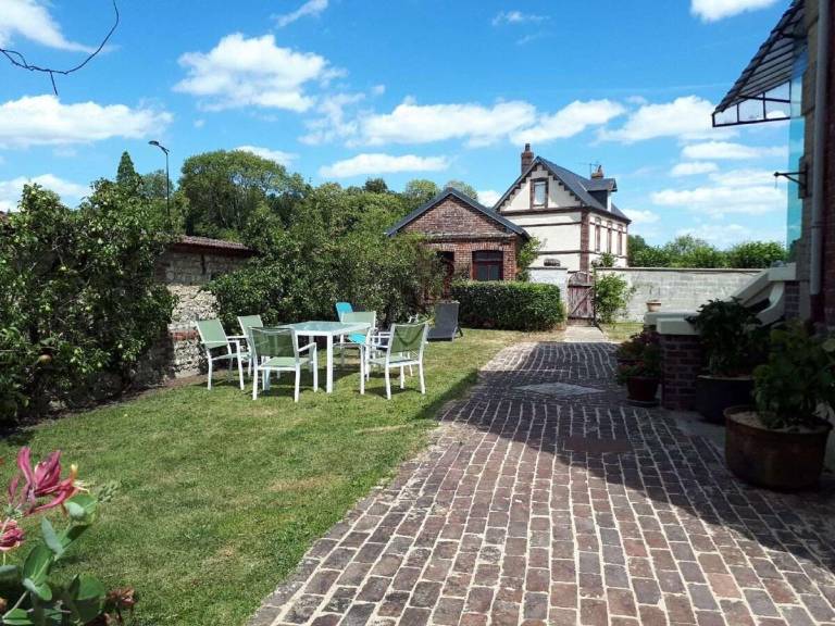House with barbecue | Pets allowed — photo 4