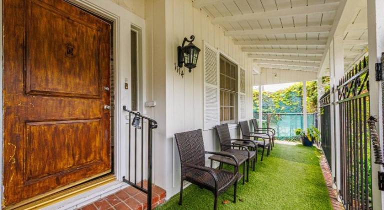 Private 2BR Santa Monica Casita - 5 Min to Beach — photo 4