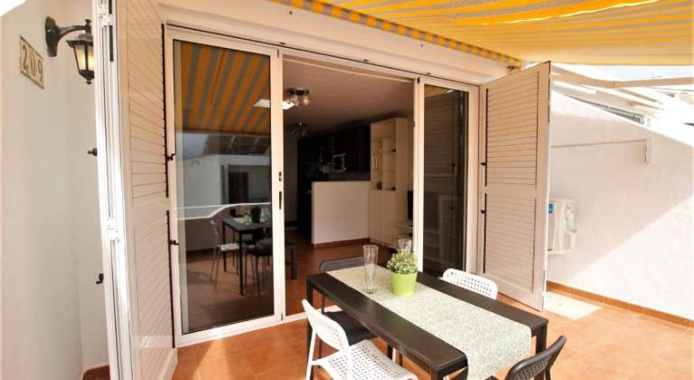 Rental apartment with patio — photo 5
