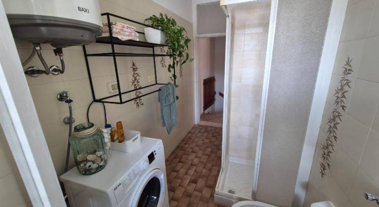 Rental apartment with patio & yard — photo 5