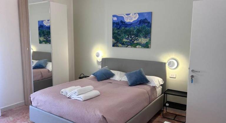 Holiday apartment with 3 rooms for 6 persons in Vieste