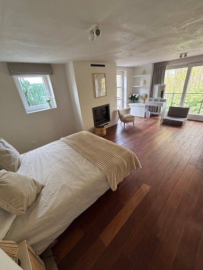 150 m&sup2; Privatzimmer