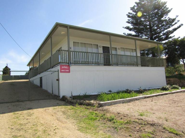 House  Point Turton