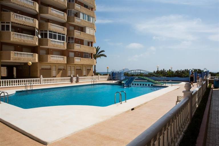 Holiday apartment with pool, garden & terrace — photo 3