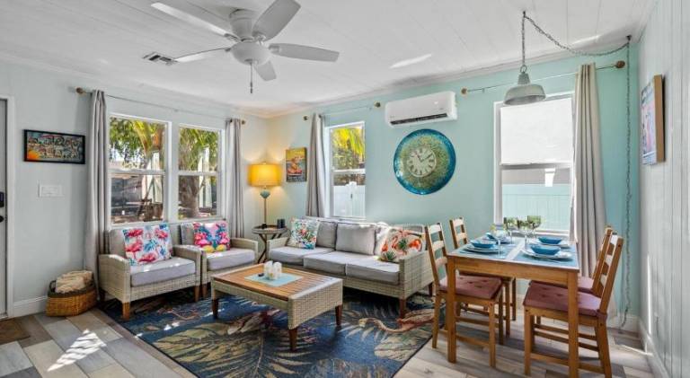 Vacation home with terrace, private pool & jacuzzi — photo 2