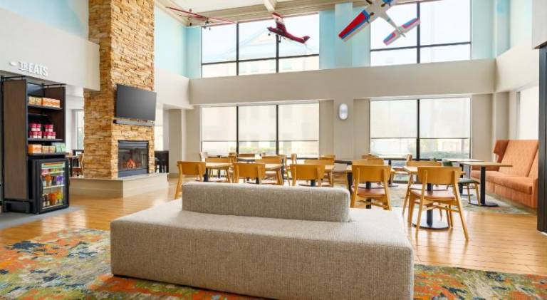 Hampton Inn Chicago-Midway Airport (Bedford Park) — photo 2