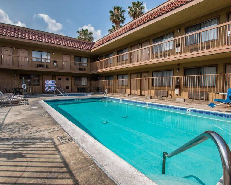 Palm Inn Hotel — photo 4