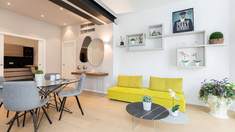 Apartment with patio & garden — photo 3