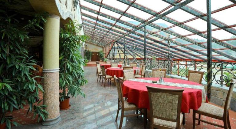 Manor Hotel — photo 3