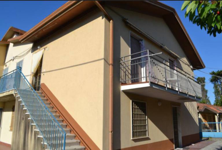 Apartment | Close to the beach | Pets allowed in Ameglia