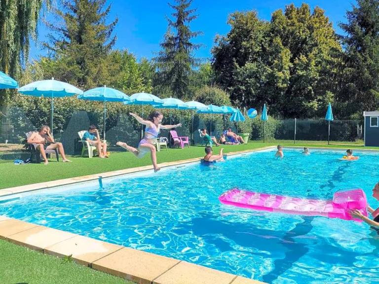 Mobile home with pool & terrace | Pets allowed — photo 3