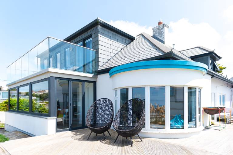 Family-friendly nice cottage with yard & hot tub | Beach view | Close to the beach | Pets allowed — photo 4