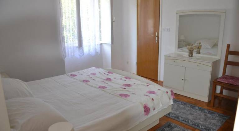 Apartment with barbecue, terrace & garden | Pets are welcome — photo 2