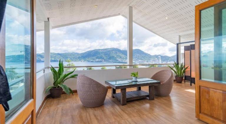 Villa with pool in Patong