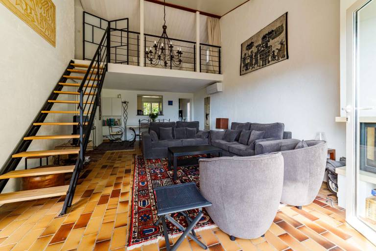 Spacious semidetached house with garden & terrace — photo 4