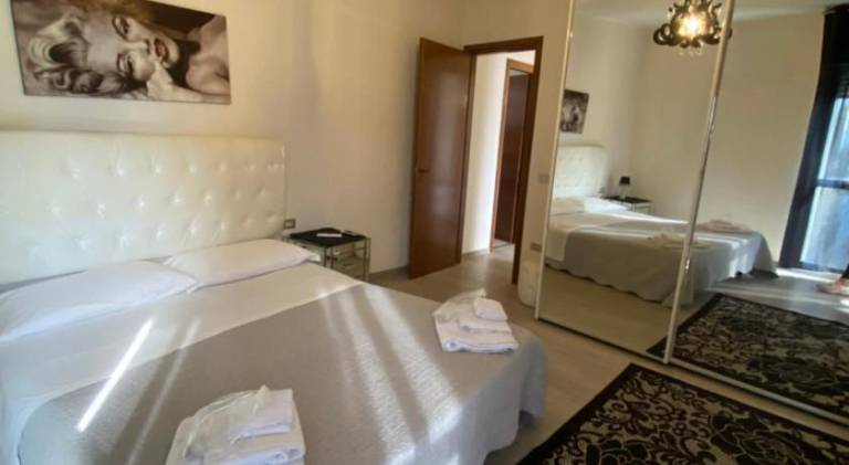 Rental apartment with 2 rooms for 5 persons — photo 2