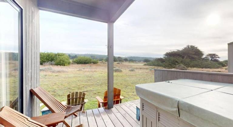 Vacation home with hot tub in Sonoma, CA