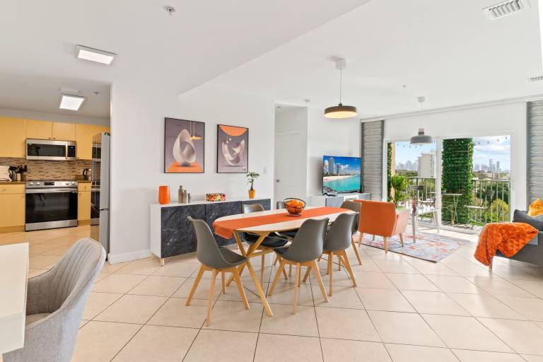 Condo Coconut Grove
