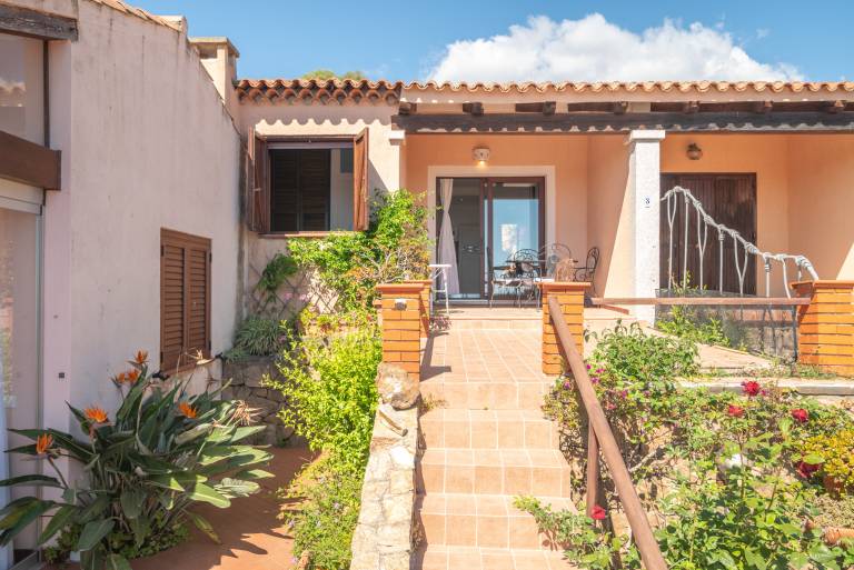 Vacation Home "Villa Anna" with Sea View & Private Terrace — photo 2