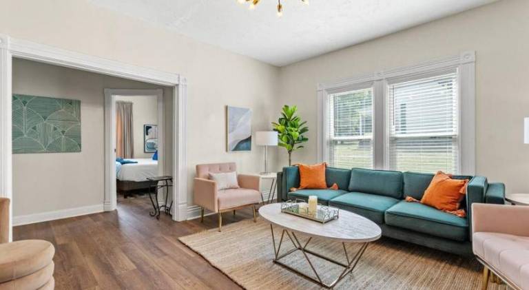 The Luxe/Hot Tub/12min to Horse Park/30 Min to Ark — photo 2