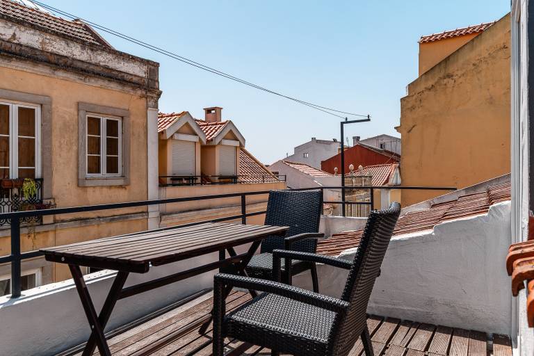 Apartment 'Madragoa' with Private Terrace, Balcony and Wi-Fi — photo 4