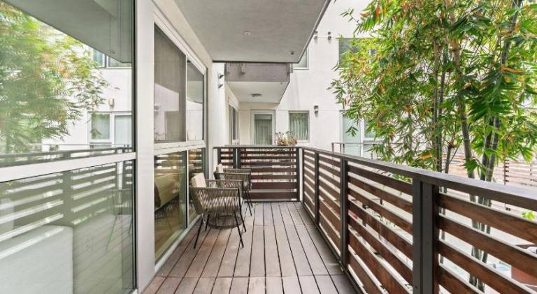 Amethyst Horizon - Stylish peaceful 2BR w zen Garden View Pool Gym — photo 5