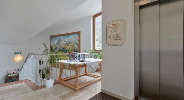 Apartment with 2 rooms for 6 persons — photo 4