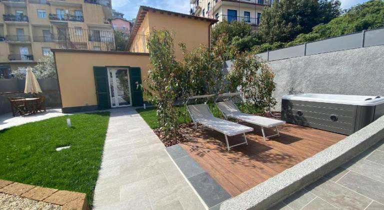 Villa with jacuzzi — photo 4