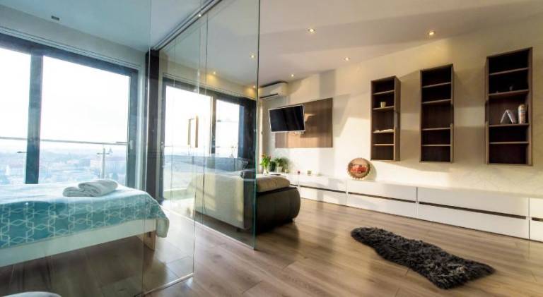 Lovely rental apartment with patio | Pet-friendly — photo 2