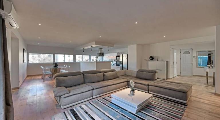Rental apartment | Next to Popes' Palace — photo 3